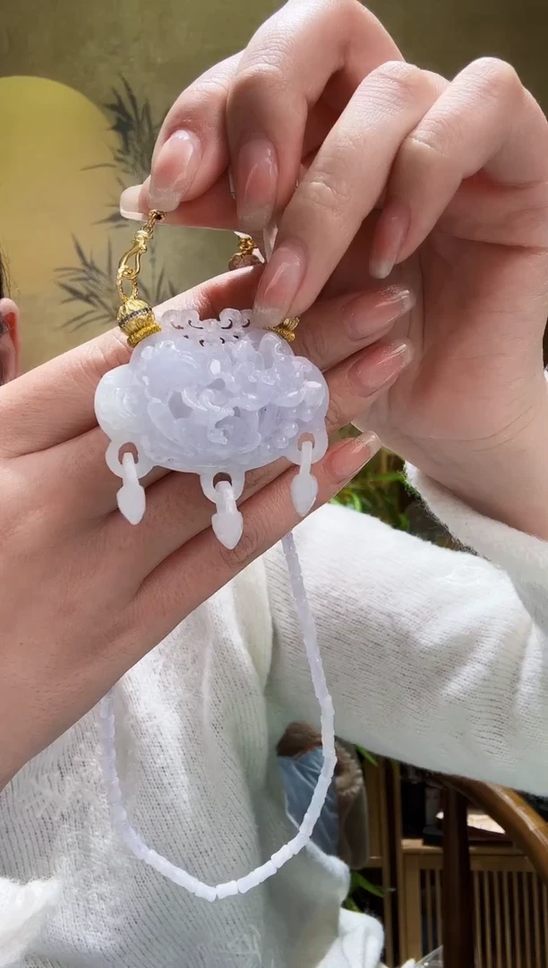 颈饰未镶嵌翡翠吊坠