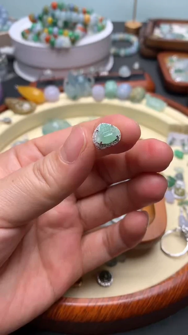 【闪购商品】翡翠颈饰银S925镶嵌翡翠镶嵌佛公