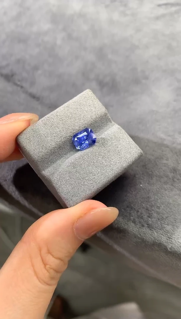裸石蓝宝石2.34ct 无烧矢车菊
