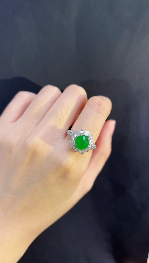 18K金镶嵌戒指翡翠翡翠蛋面戒指14圈多人不退不换