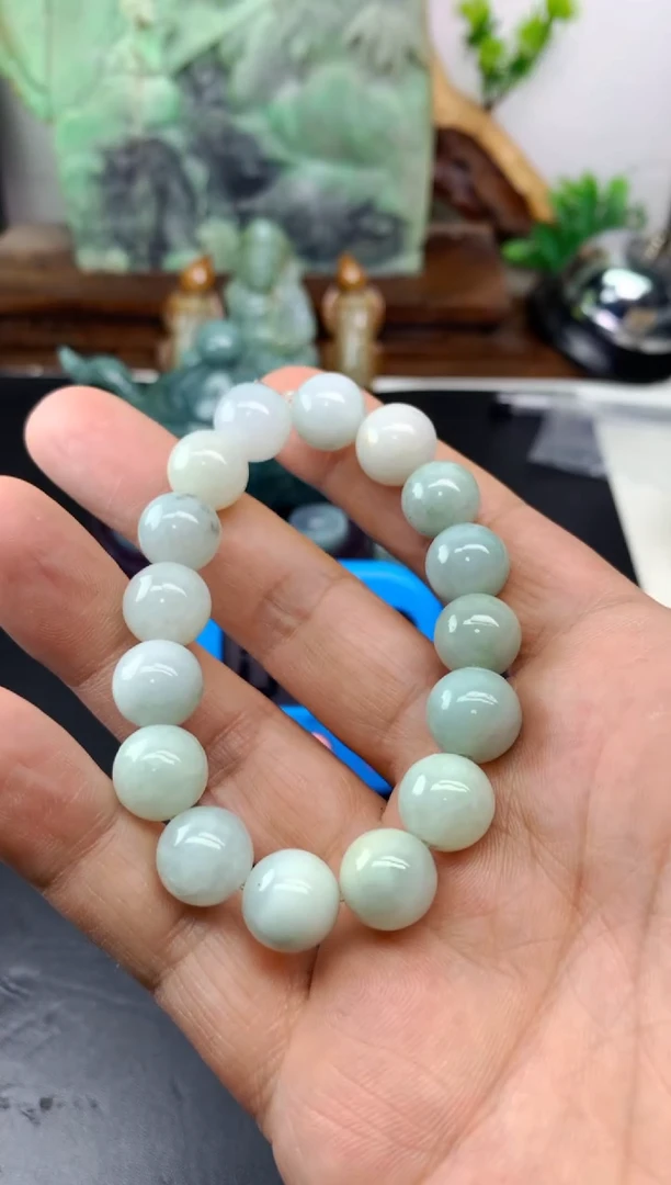 颈饰未镶嵌翡翠乡*手串