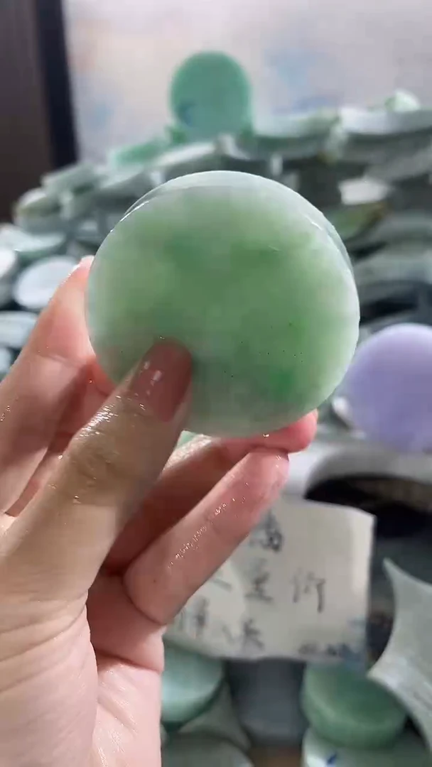 颈饰未镶嵌翡翠翡翠缅甸翡翠A货钟84