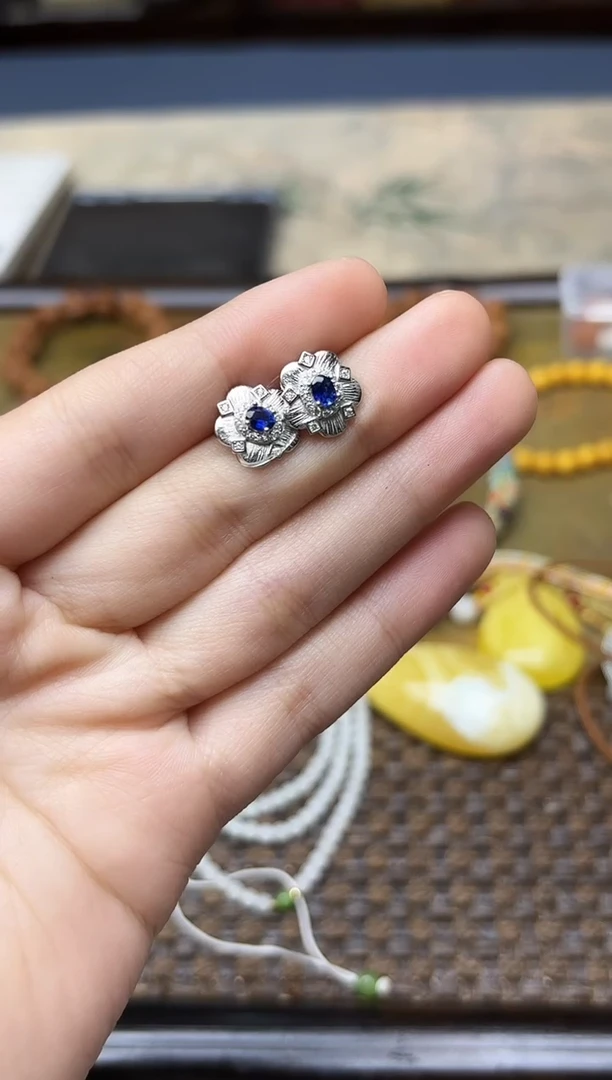 耳饰蓝宝石银S925镶嵌s925银蓝宝石耳钉CB
