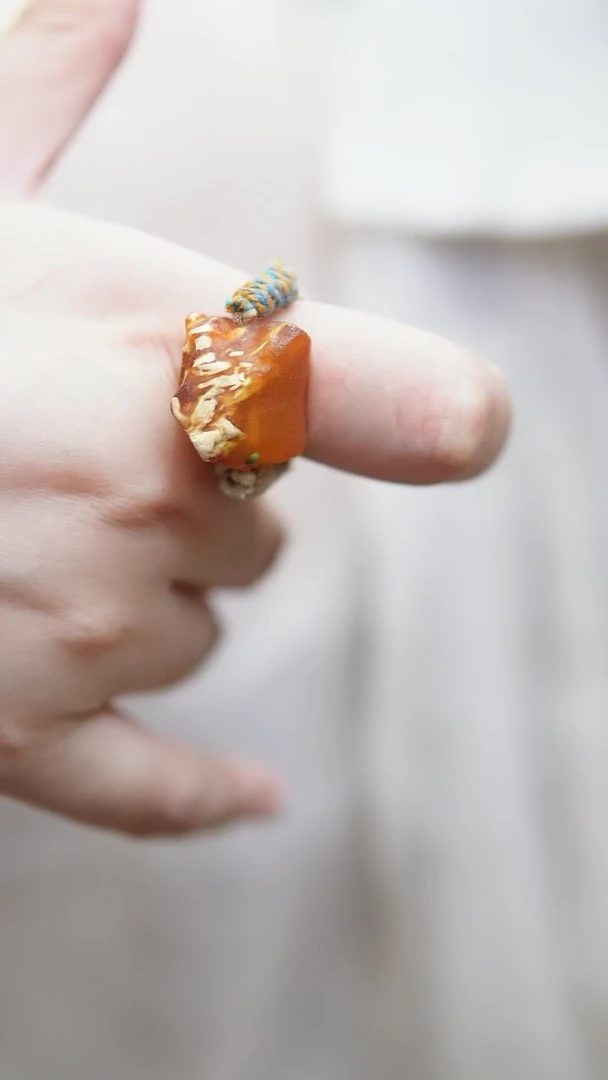 琥珀未镶嵌戒指蜜蜡戒指
