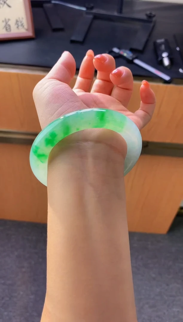 未镶嵌手镯翡翠-C24 圈口 56全款108万 定金2万