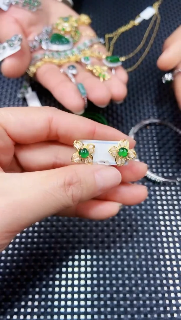 【闪购商品】翡翠耳饰未镶嵌11111111