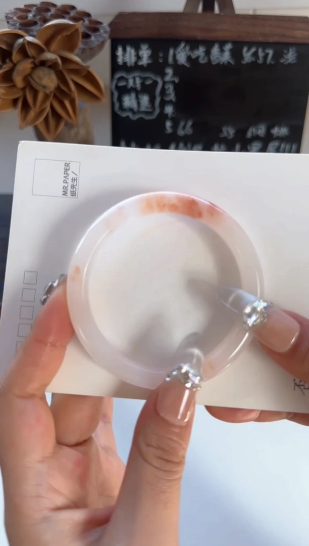 【闪购商品】石英质玉手镯未镶嵌如约而至宝宝