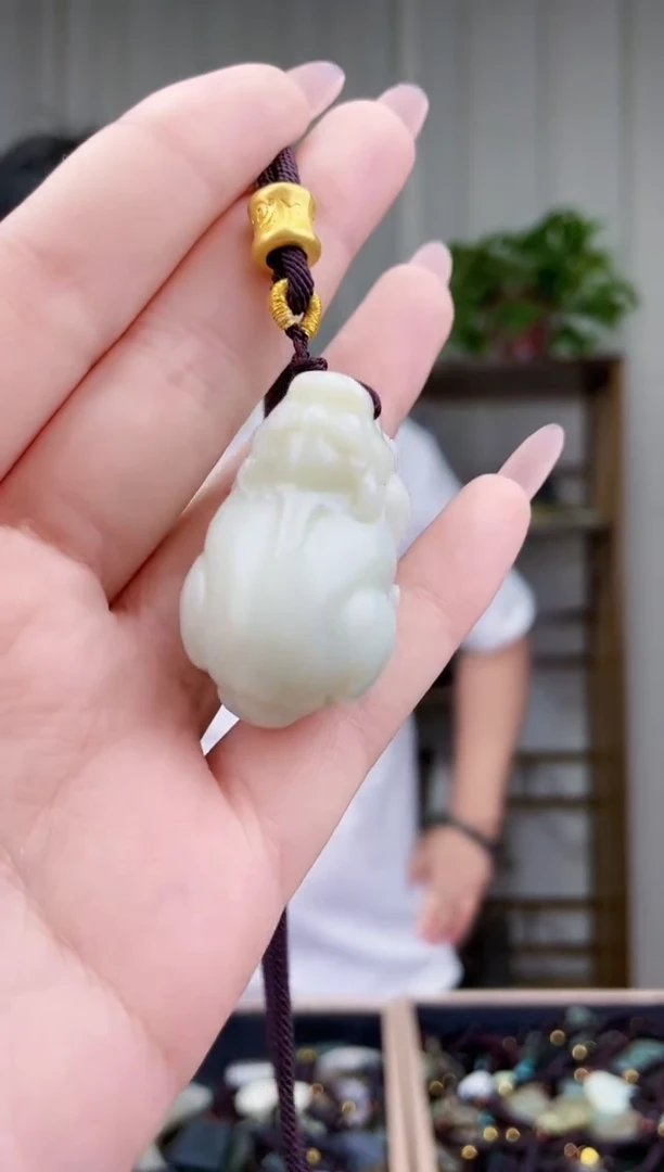 和田玉未镶嵌挂件拍一发一，多样性发货！