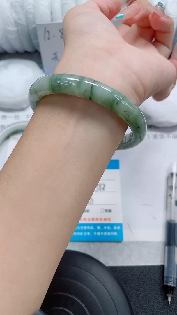 未镶嵌手镯石英质玉149-58/59