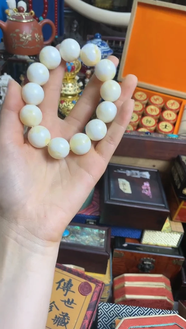 【闪购商品】蜜蜡颈饰未镶嵌老妹专属链接玉石