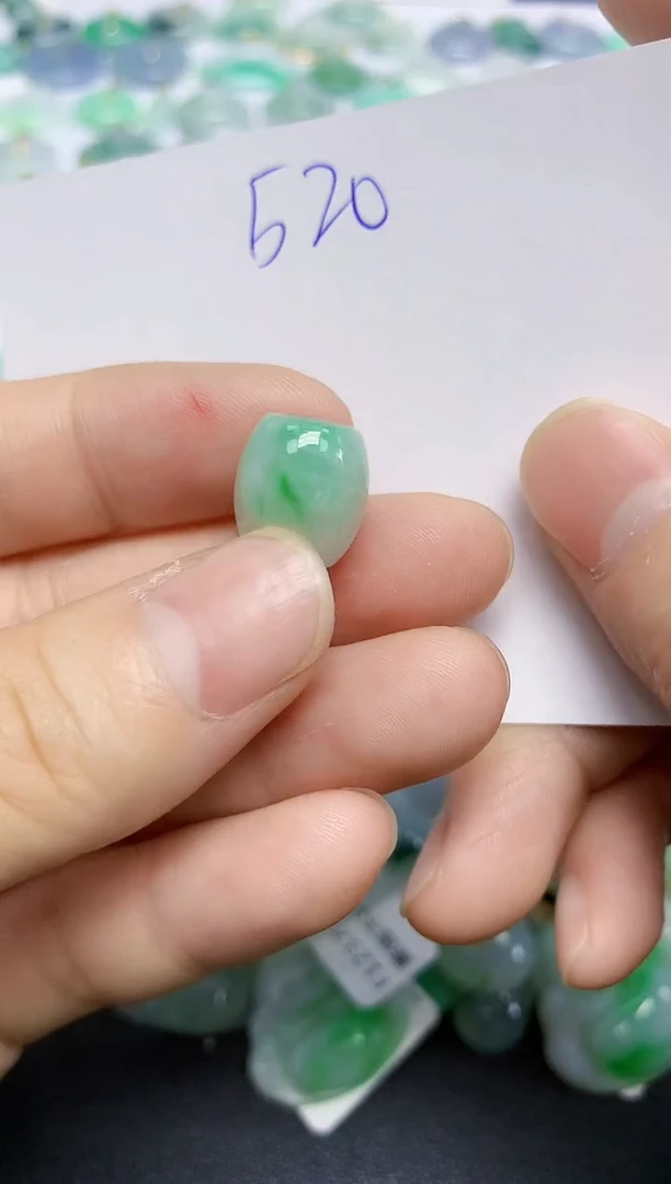 颈饰未镶嵌翡翠天然缅甸翡翠A货翡翠百元以上9元证书费自理