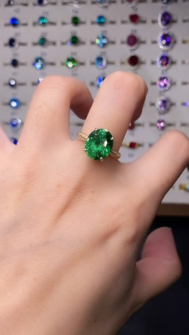 10克拉祖母绿（处理）欧美风戒指