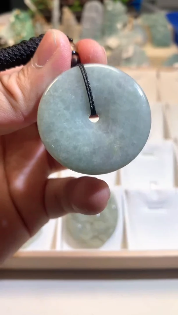 【闪购商品】翡翠颈饰未镶嵌02/11/72