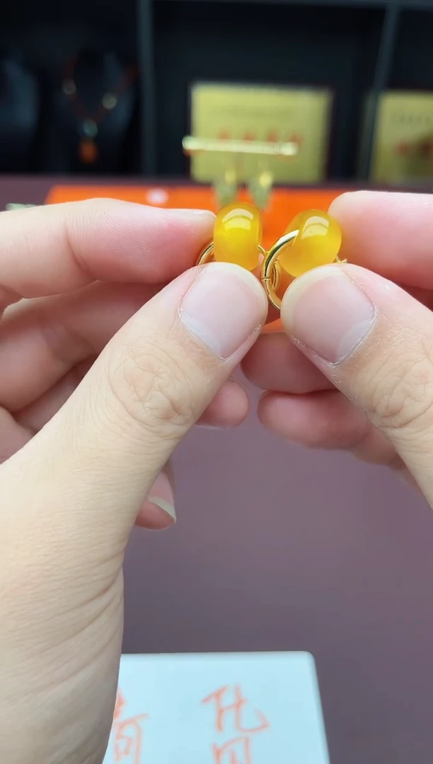 玛瑙/玉髓耳饰未镶嵌536000