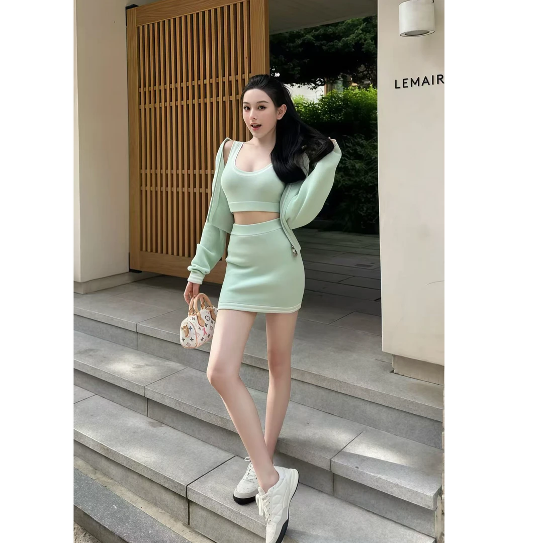 ins运动风减龄三件套2025秋季新款针织开衫小外套+吊带+高腰短裙