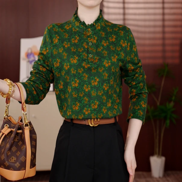 花开时节2025新款秋冬磨毛舒适打底衫碎花上衣气质保暖绒衫JA84