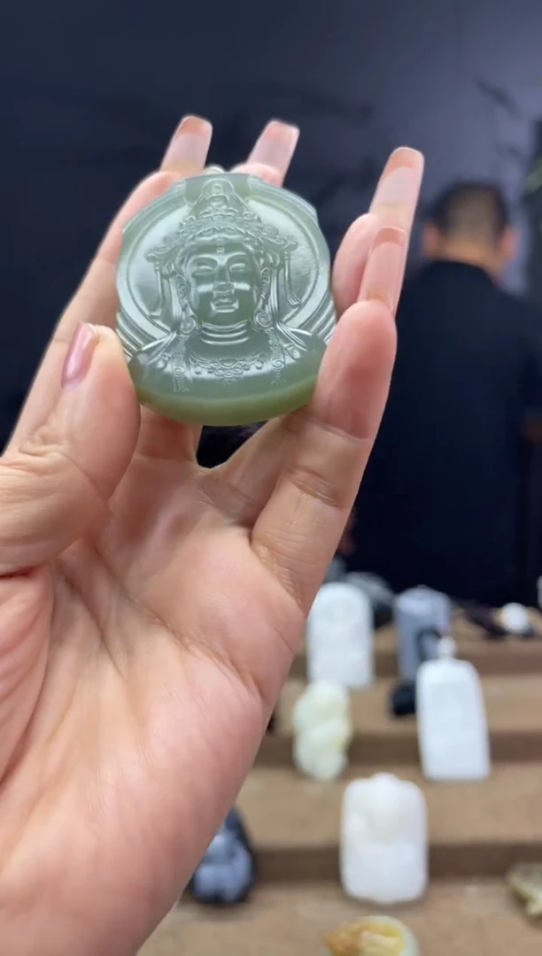 颈饰未镶嵌和田玉1