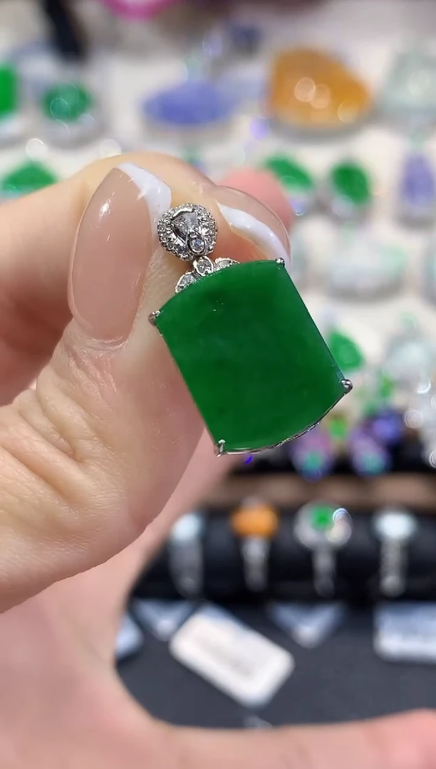 吊坠(不含链)18K金镶嵌翡翠c9