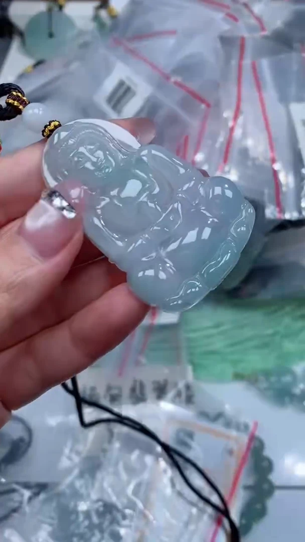 颈饰未镶嵌翡翠吊坠