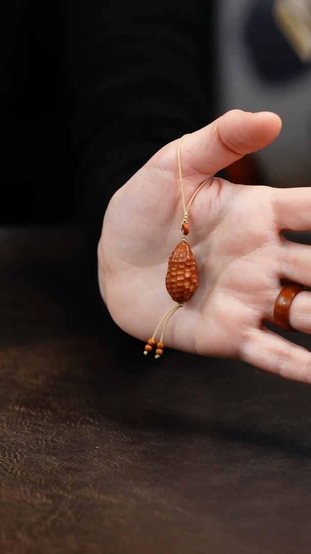 【闪购商品】橄榄核吊坠花生单件