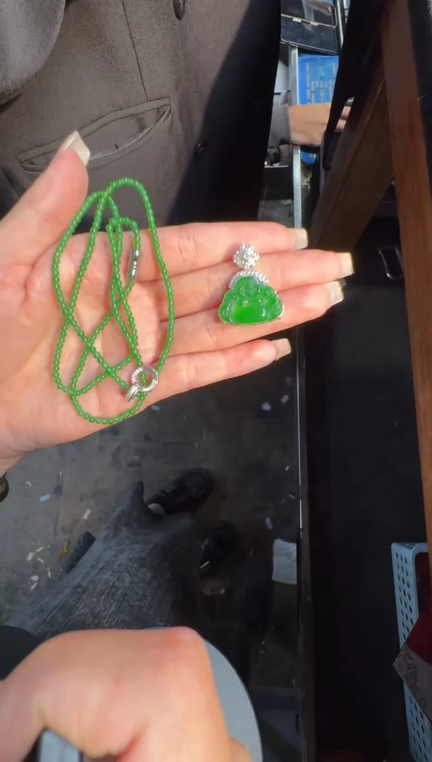 未镶嵌定制翡翠翡翠A货有轻微色差属于正常现象，佛公1