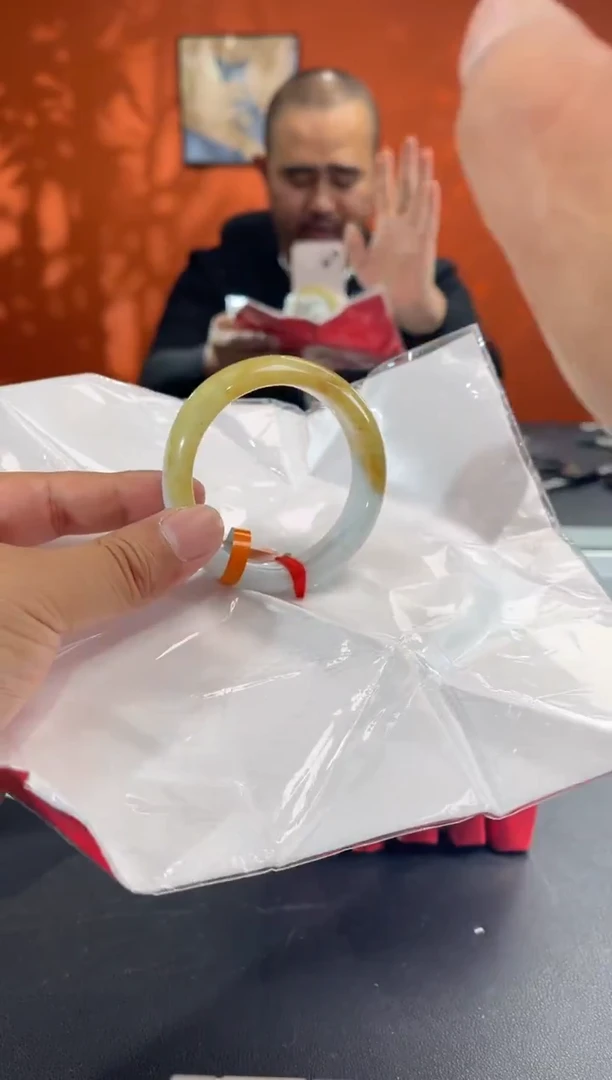 未镶嵌手镯翡翠1        圈口53