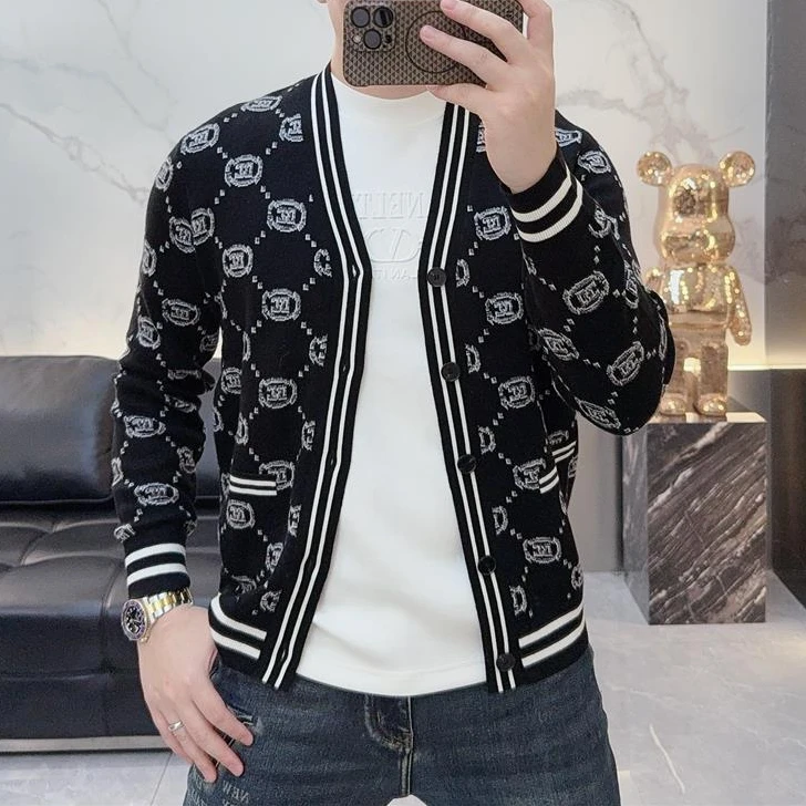 潮牌秋冬新款时尚羊毛衫休闲针织毛衣男个性提花百搭开衫男士外套