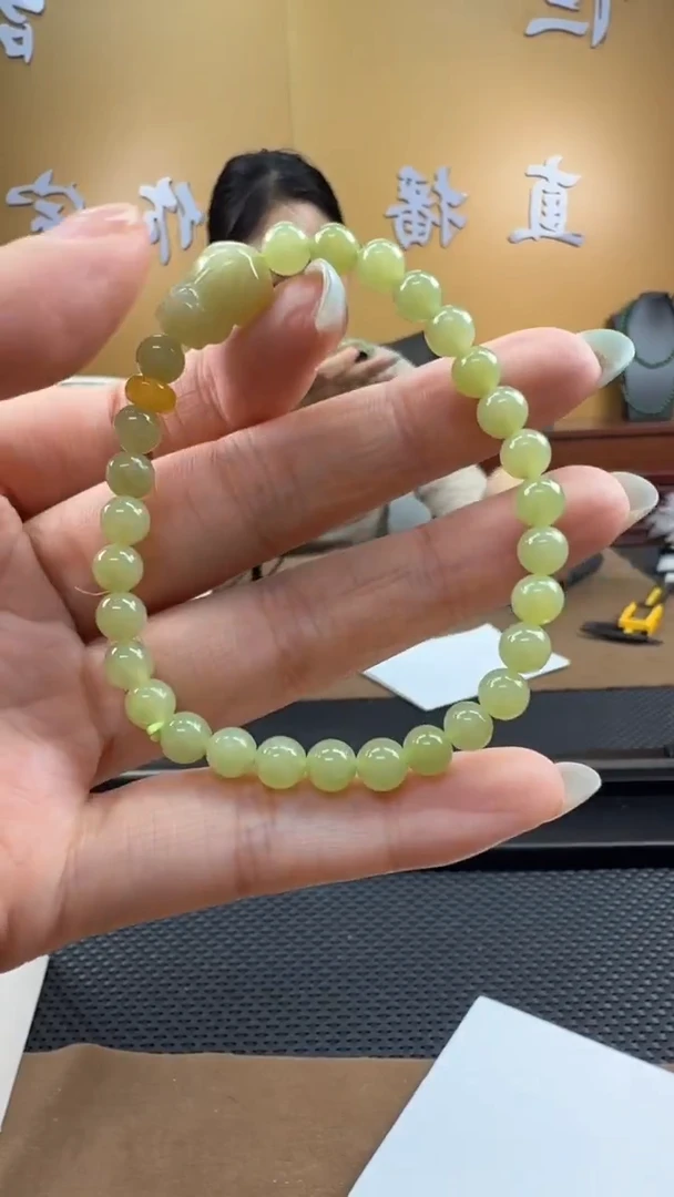 颈饰未镶嵌和田玉手串