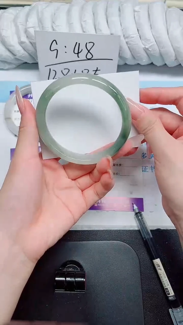 石英质玉手镯未镶嵌5-64.9