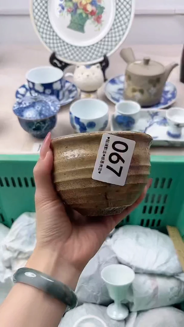 瓷片v****r067，，，，，，，，