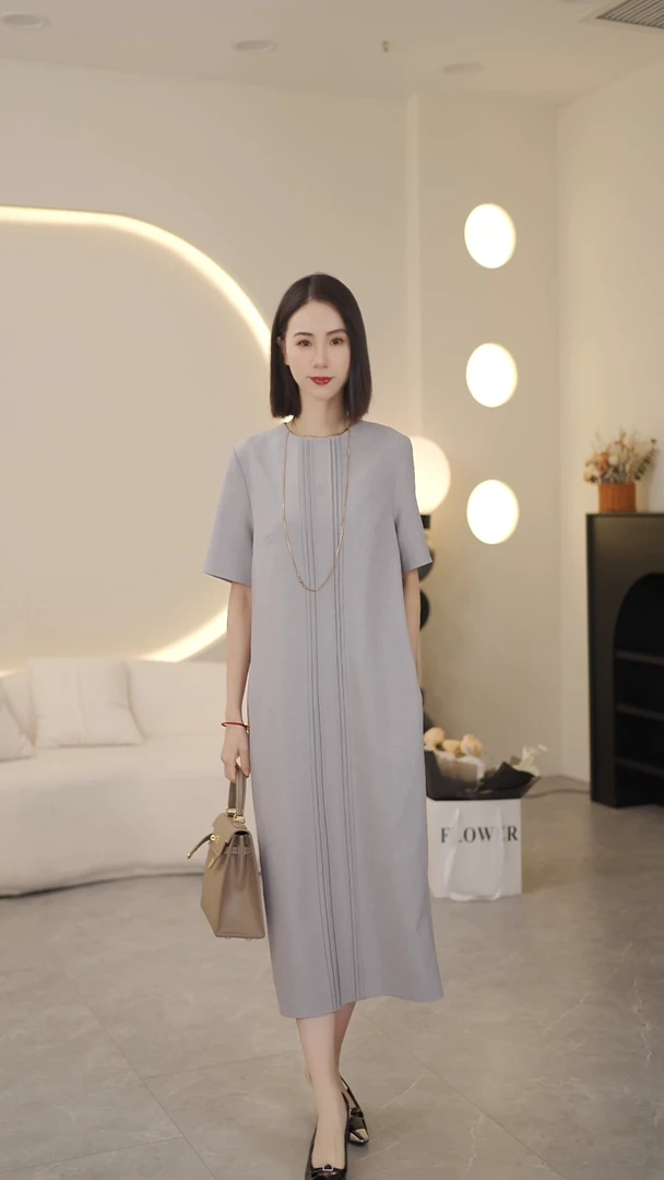 【烟雨】2025年春夏夏季休闲时尚显中长款简约通勤气质连衣裙设计师