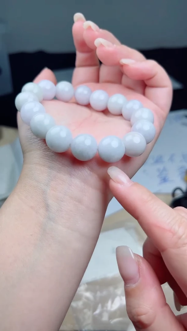 翡翠未镶嵌颈饰珠串