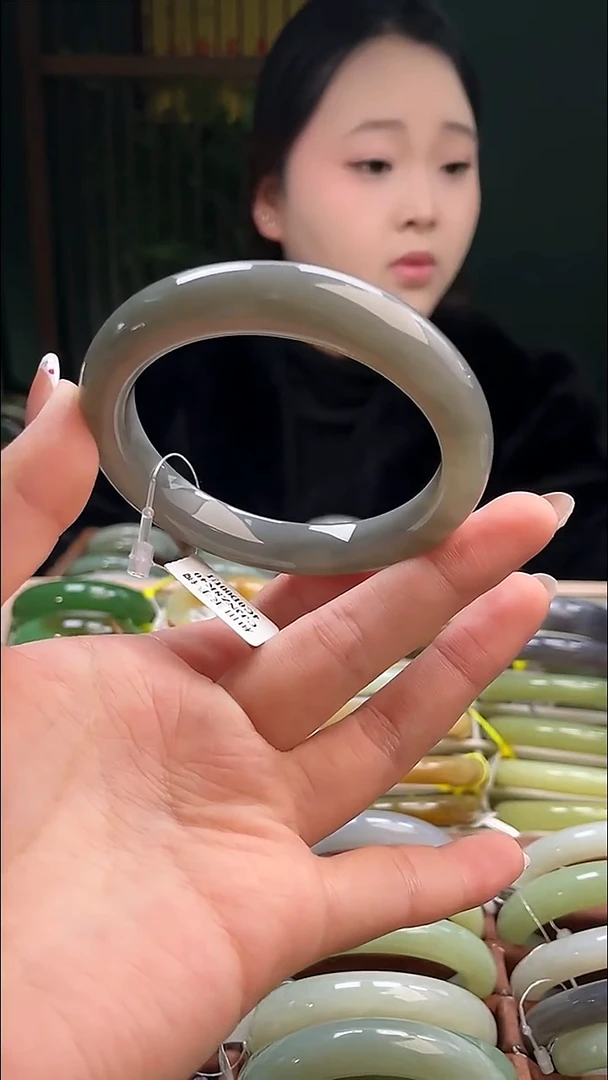 定制和田玉和田玉手镯58