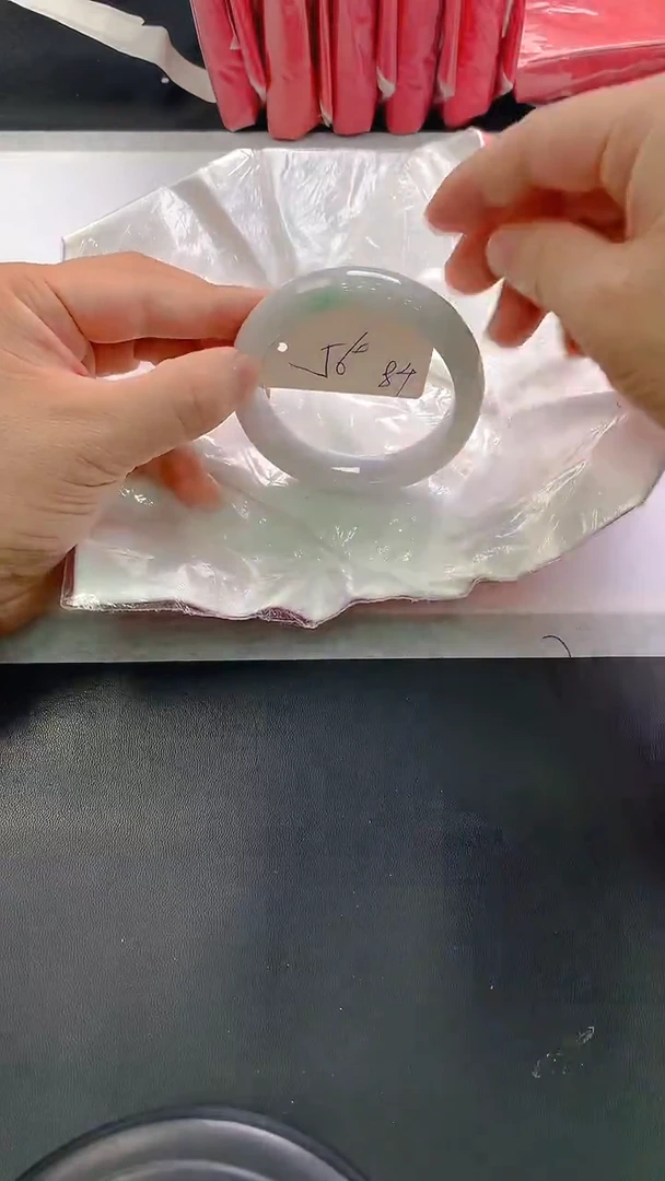 未镶嵌手镯翡翠84