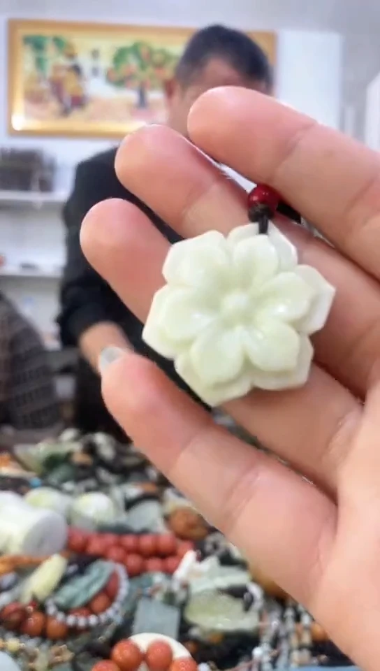 未镶嵌岫玉挂件