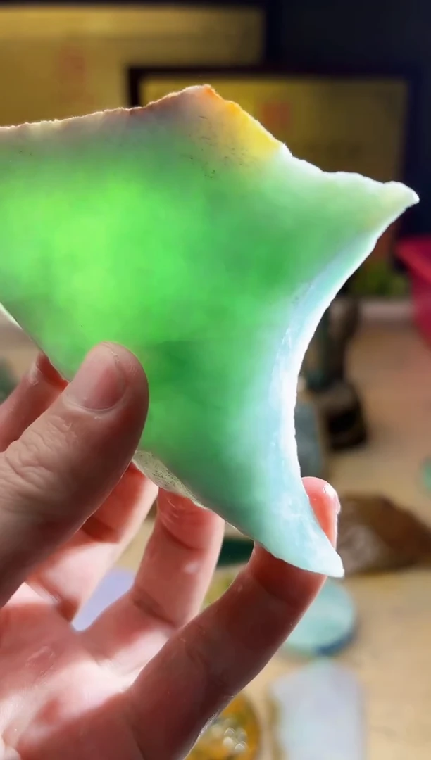 翡翠挂件未镶嵌A货张麦9247