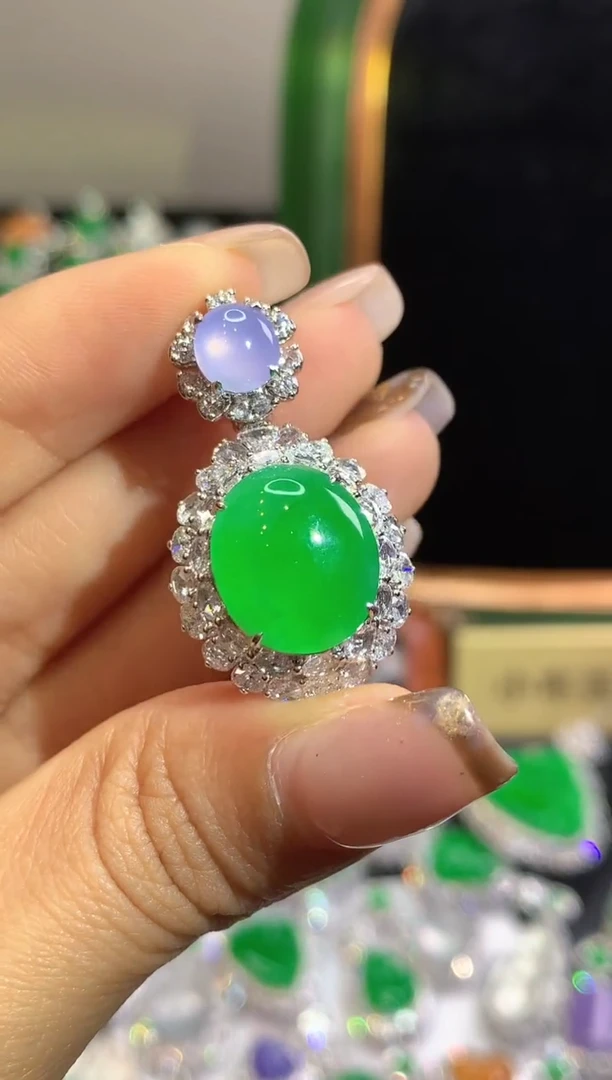 吊坠(不含链)18K金镶嵌翡翠翡翠