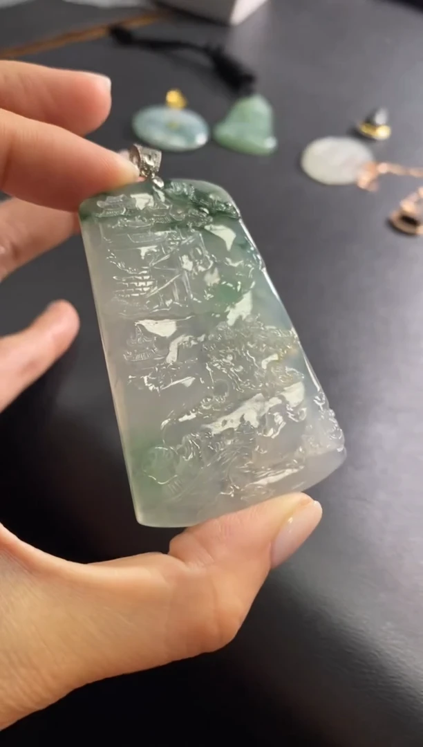 【闪购商品】翡翠颈饰18K金镶嵌不退不换 无鉴赏期