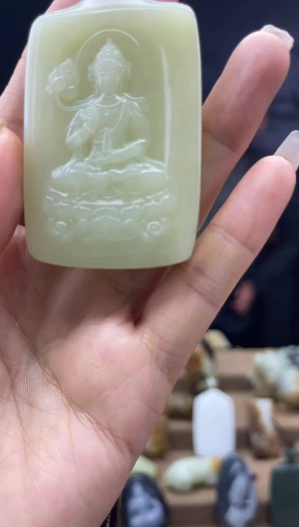 颈饰未镶嵌和田玉1