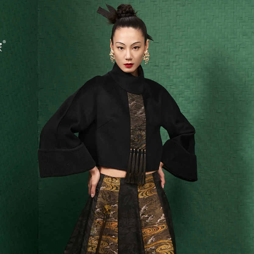 袅袅云生处外套 新中式约会冬季