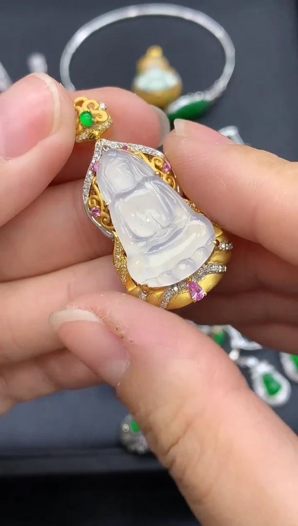 颈饰18K金镶嵌翡翠546-中国好珍宝