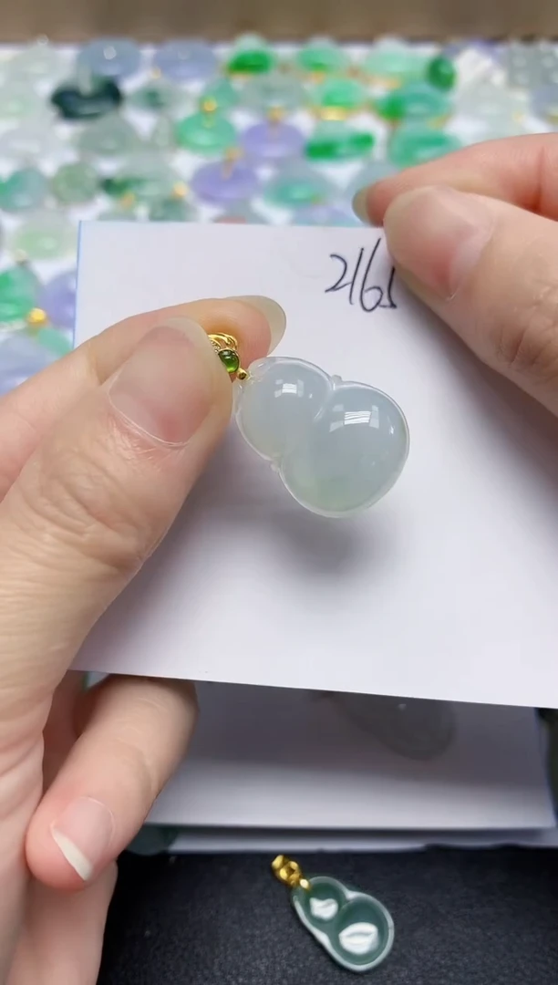 翡翠未镶嵌颈饰11111111111