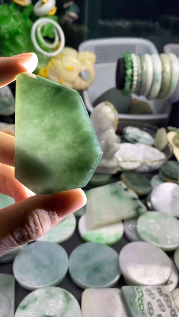 散珠翡翠A货翡翠09