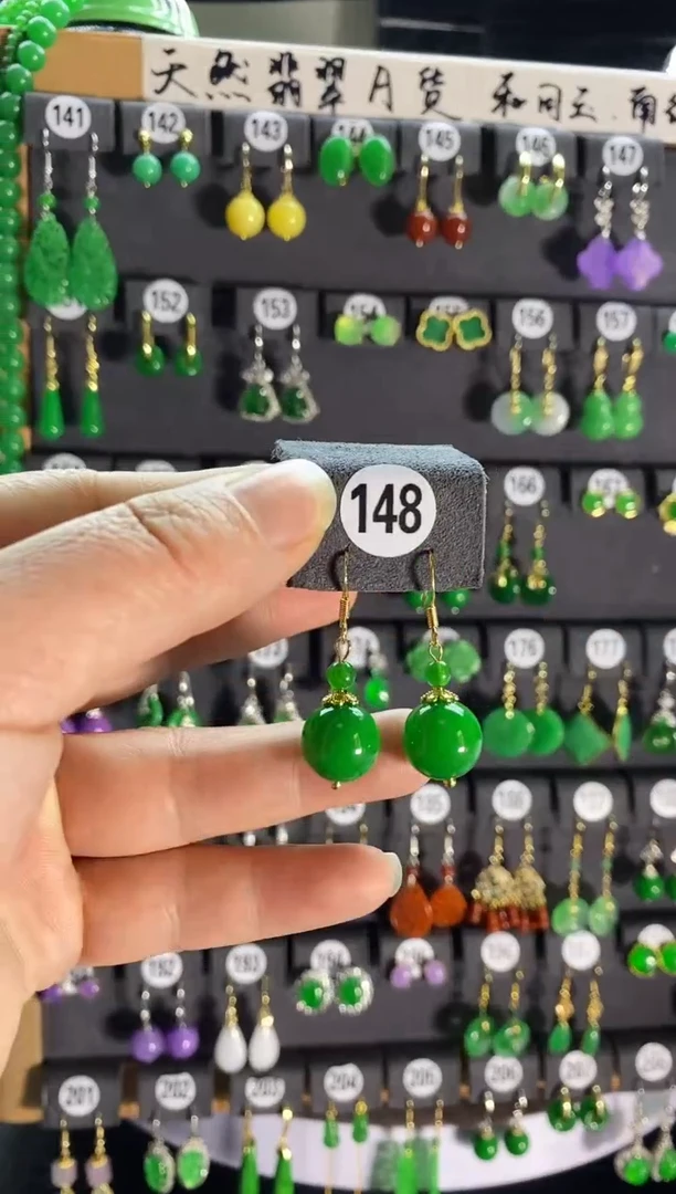 【闪购商品】翡翠耳饰银S925镶嵌148....