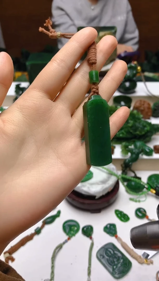 未镶嵌和田玉把件1