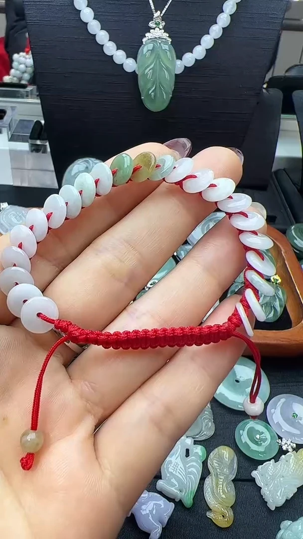 【闪购商品】翡翠手串未镶嵌平安扣