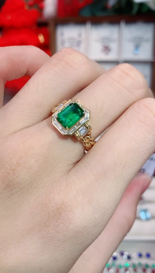 18K金镶嵌戒指祖母绿1.51ct/天然宝石/七天无理由