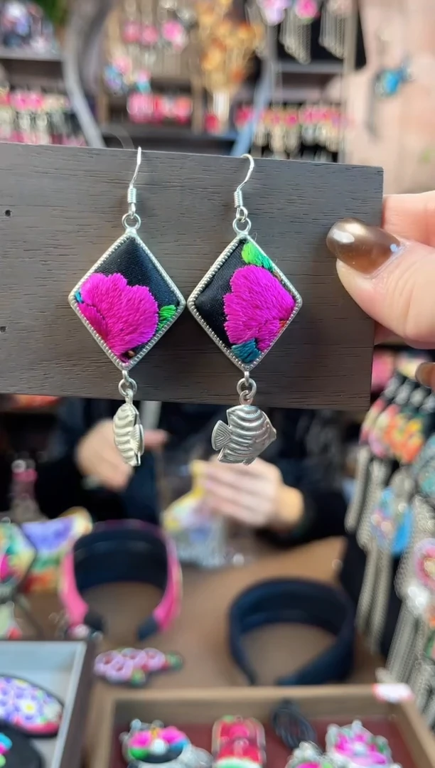 织绣民族风手工非遗老绣饰品327