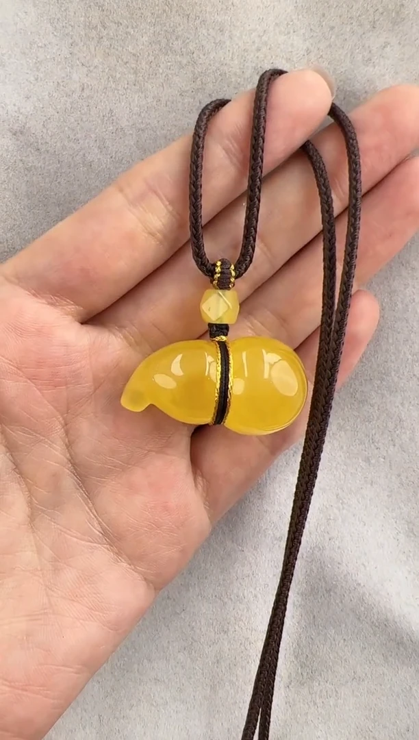 【闪购商品】琥珀裸石未镶嵌10129061-吊坠