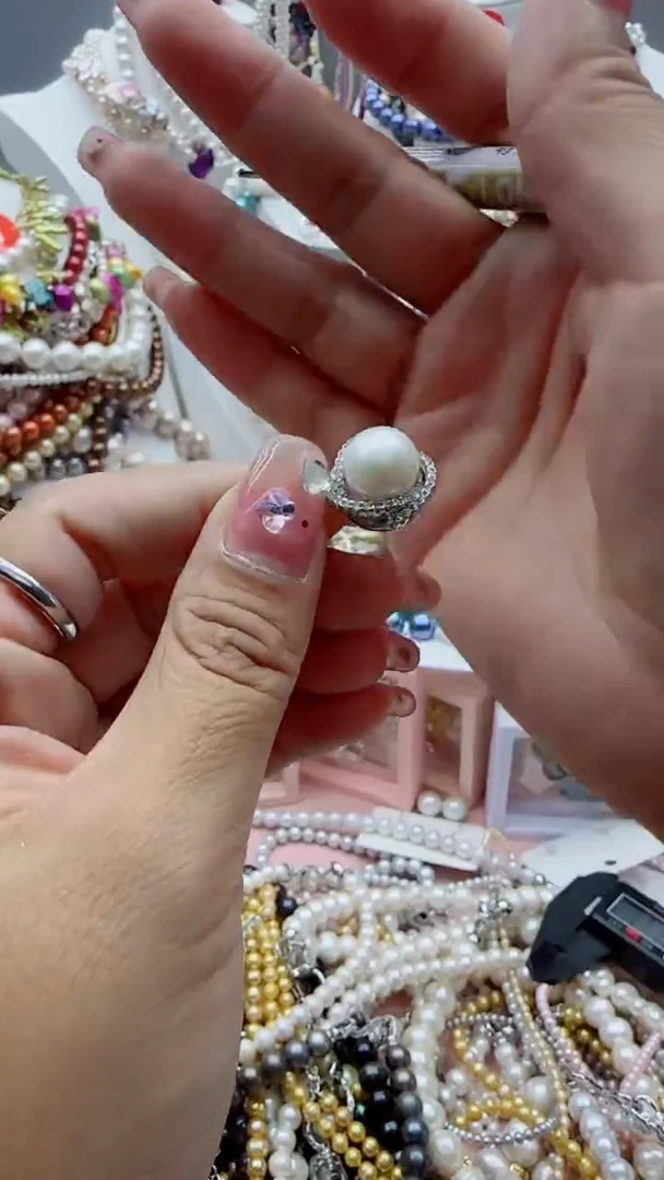 淡水珍珠未镶嵌颈饰1